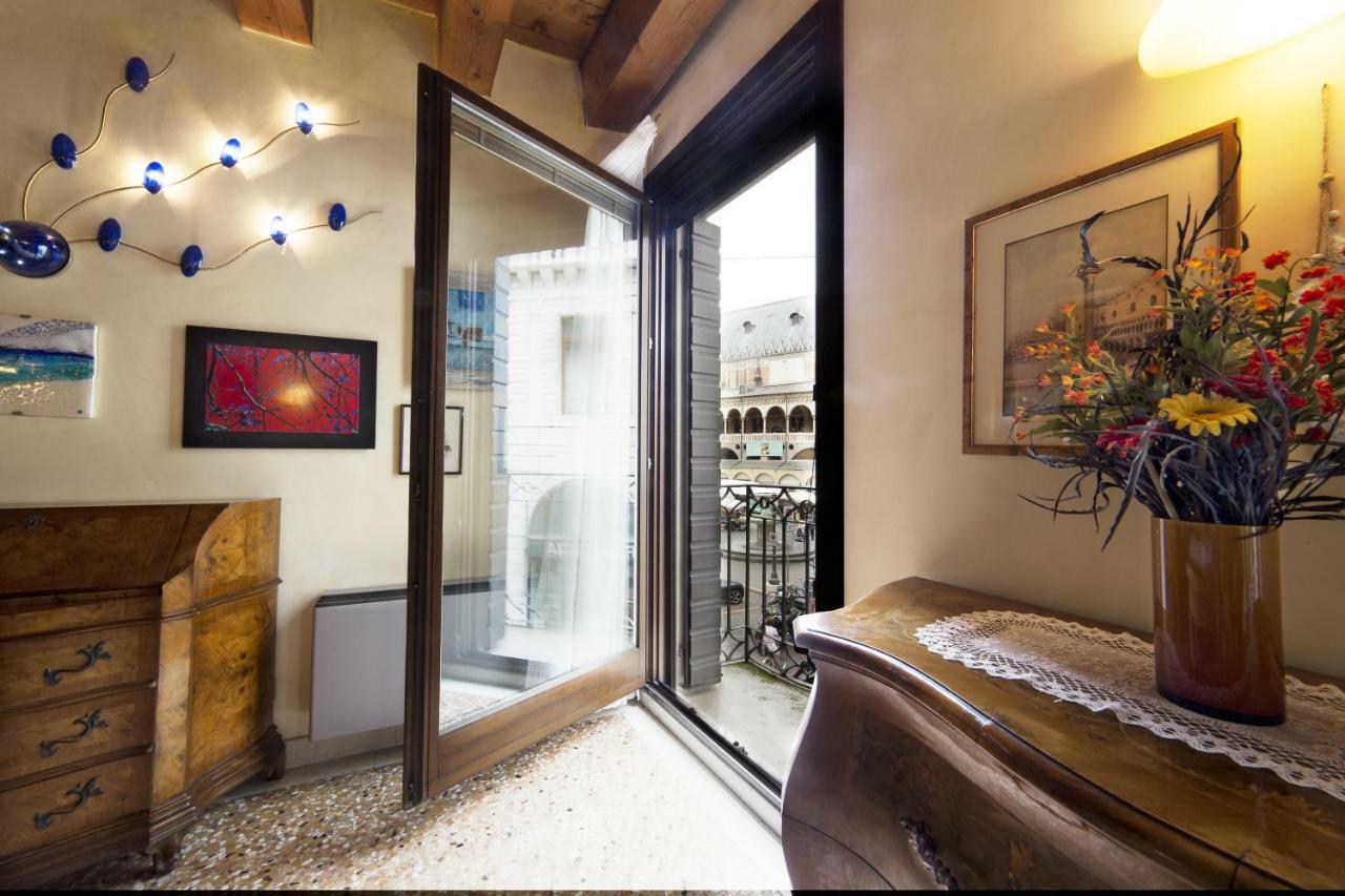 Padovaresidence Apartments - Vista Piazza Delle Erbe E Palazzo Della Ragione Exterior foto